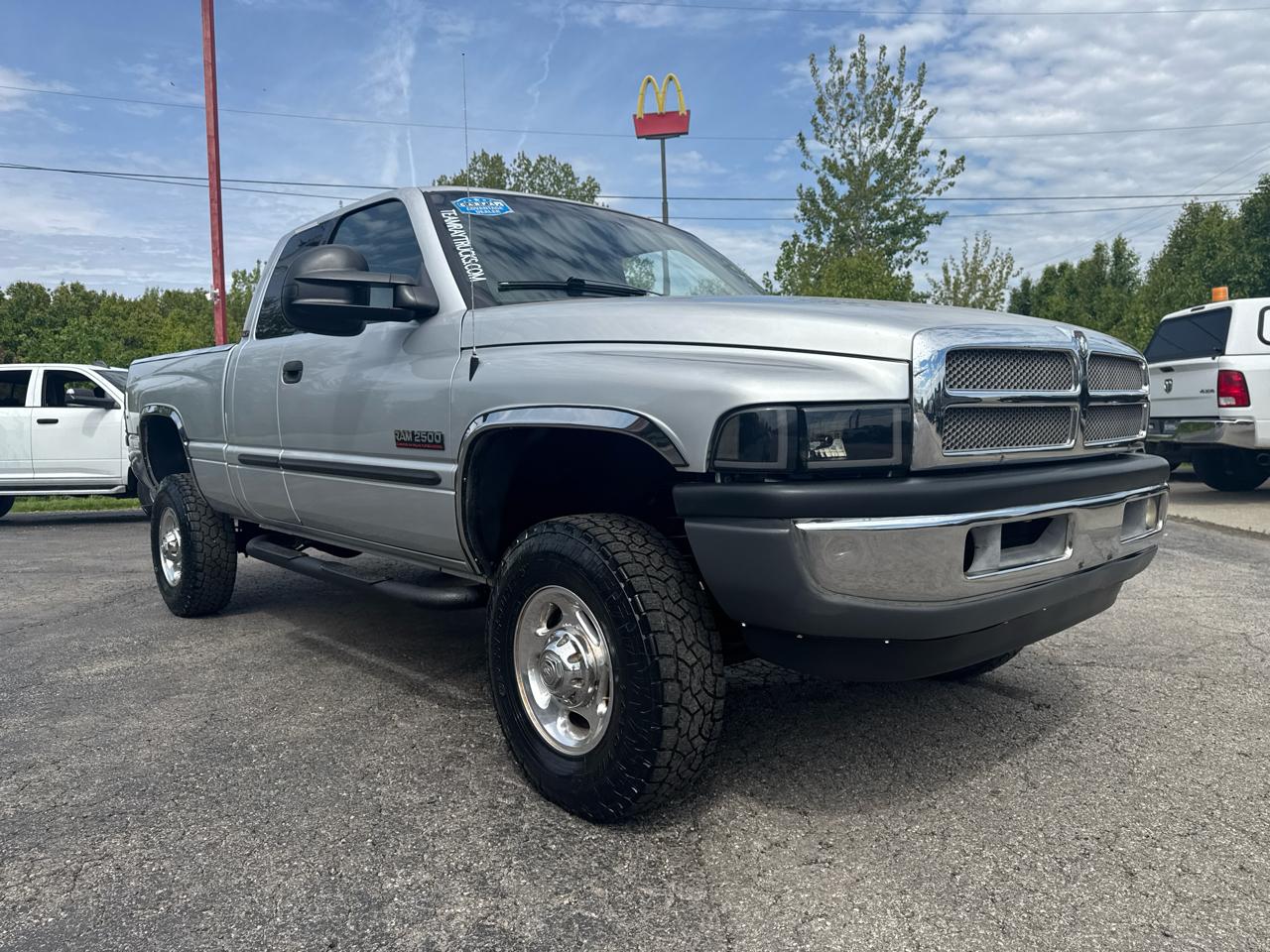 Dodge Ram 2500 4dr Quad Cab 139" WB HD 4WD 2001