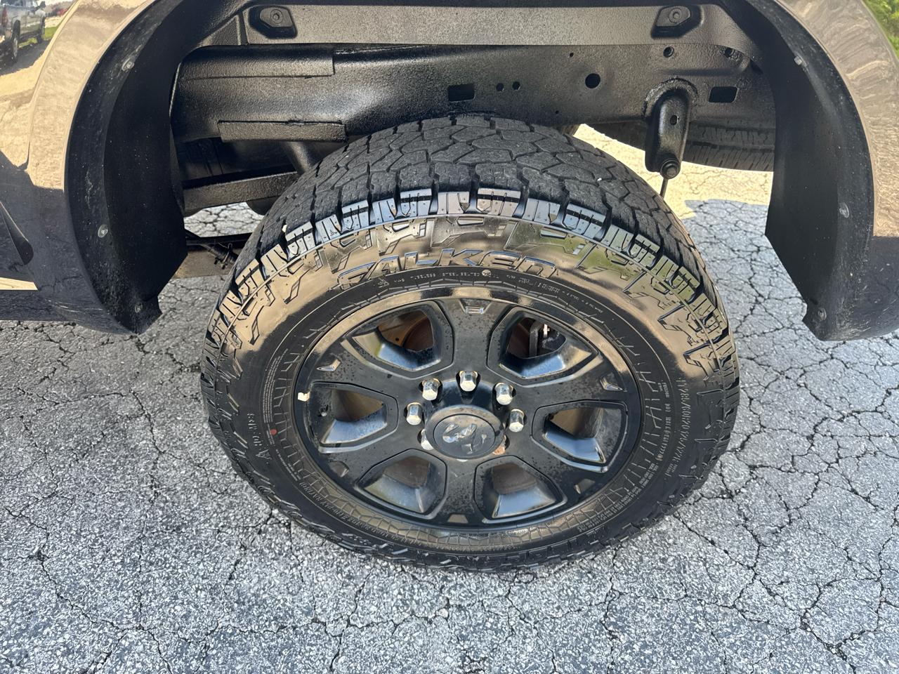 RAM 2500 Big Horn 4x4 Crew Cab 6'4" Box 2017