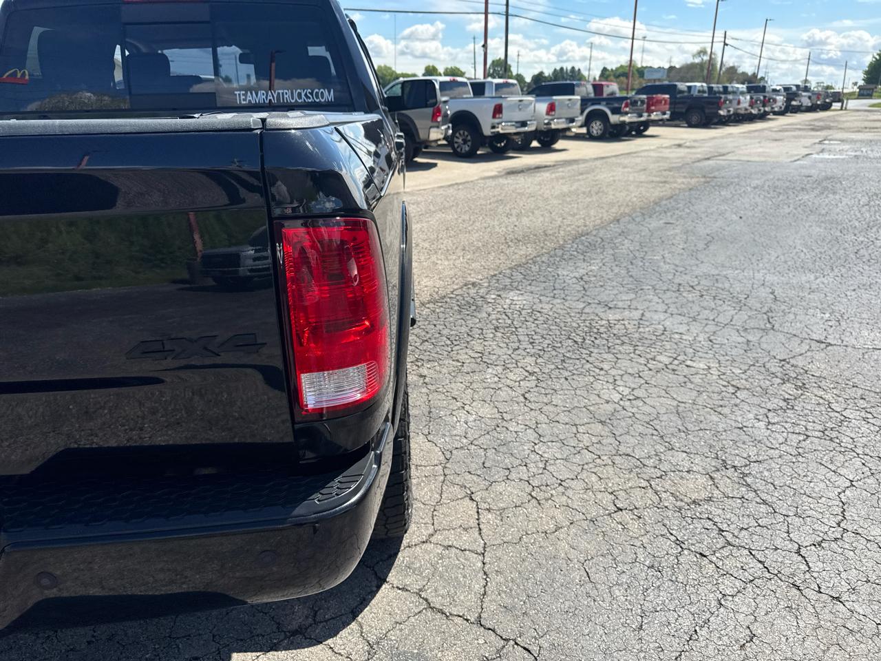 RAM 2500 Big Horn 4x4 Crew Cab 6'4" Box 2017