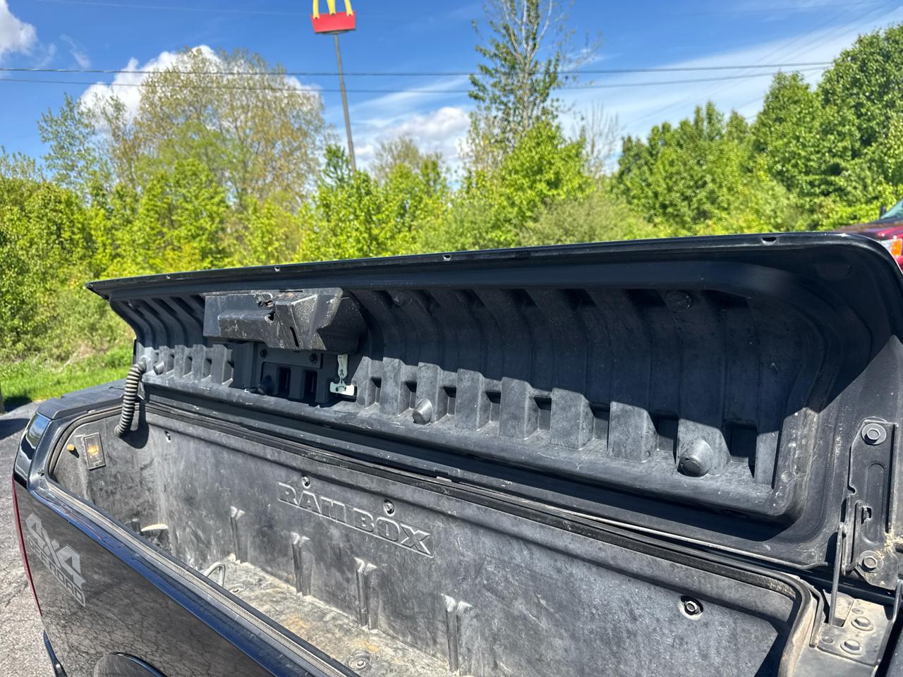 RAM 2500 Big Horn 4x4 Crew Cab 6'4" Box 2017
