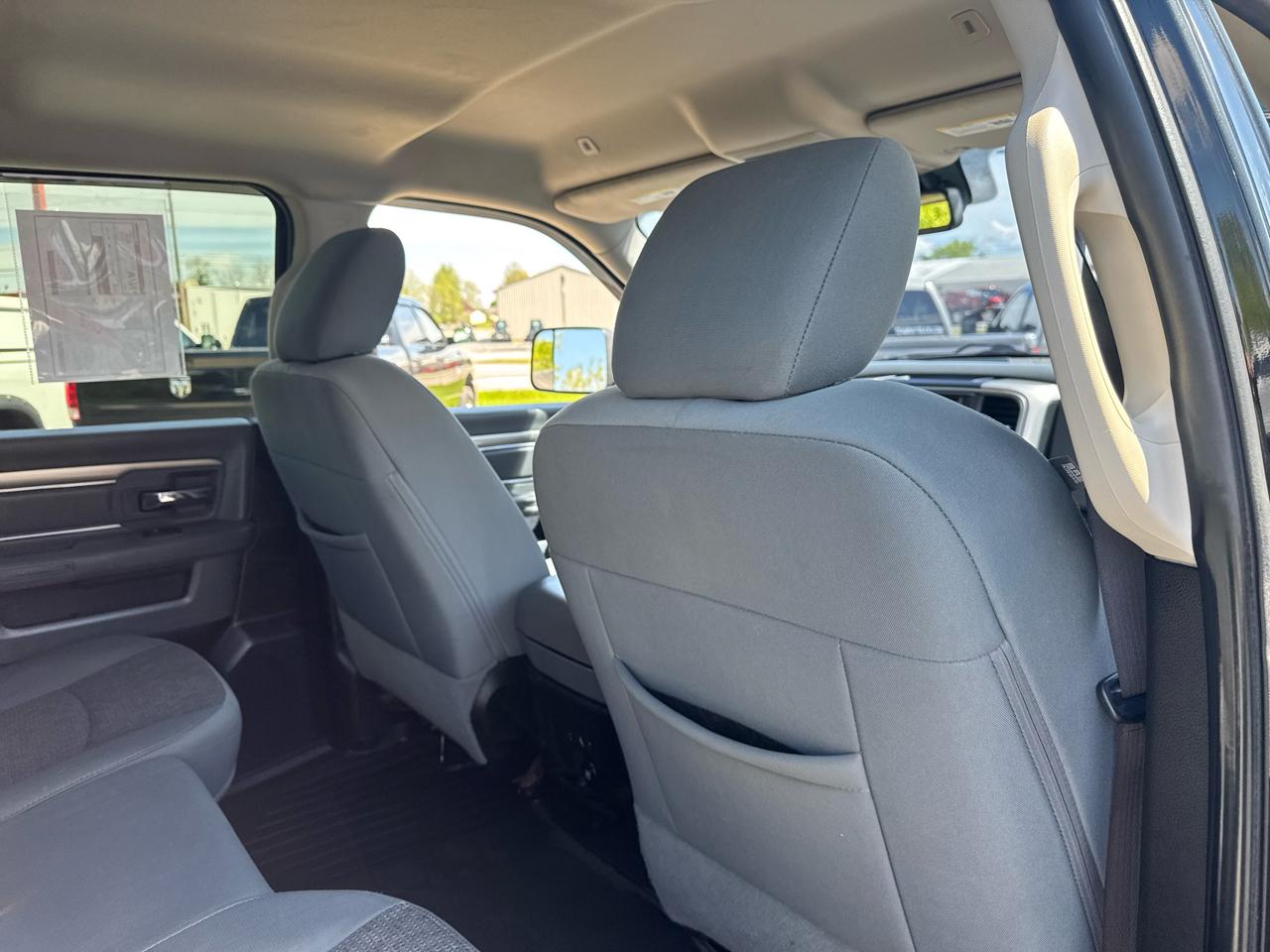 RAM 2500 Big Horn 4x4 Crew Cab 6'4" Box 2017