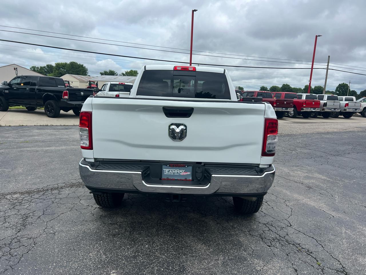 RAM 2500 Tradesman 4x4 Crew Cab 6'4" Box 2019