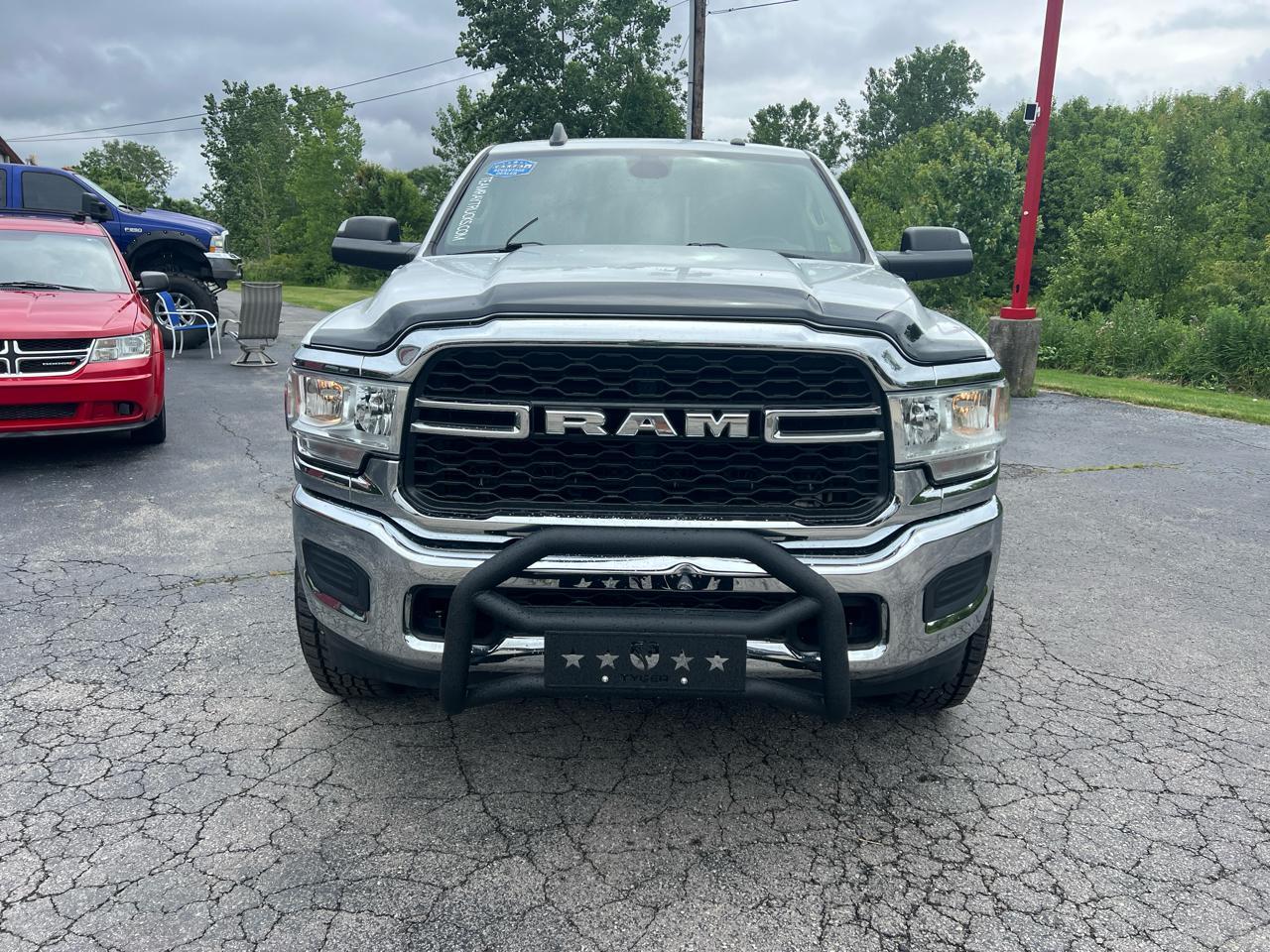 RAM 2500 Tradesman 4x4 Crew Cab 6'4" Box 2019