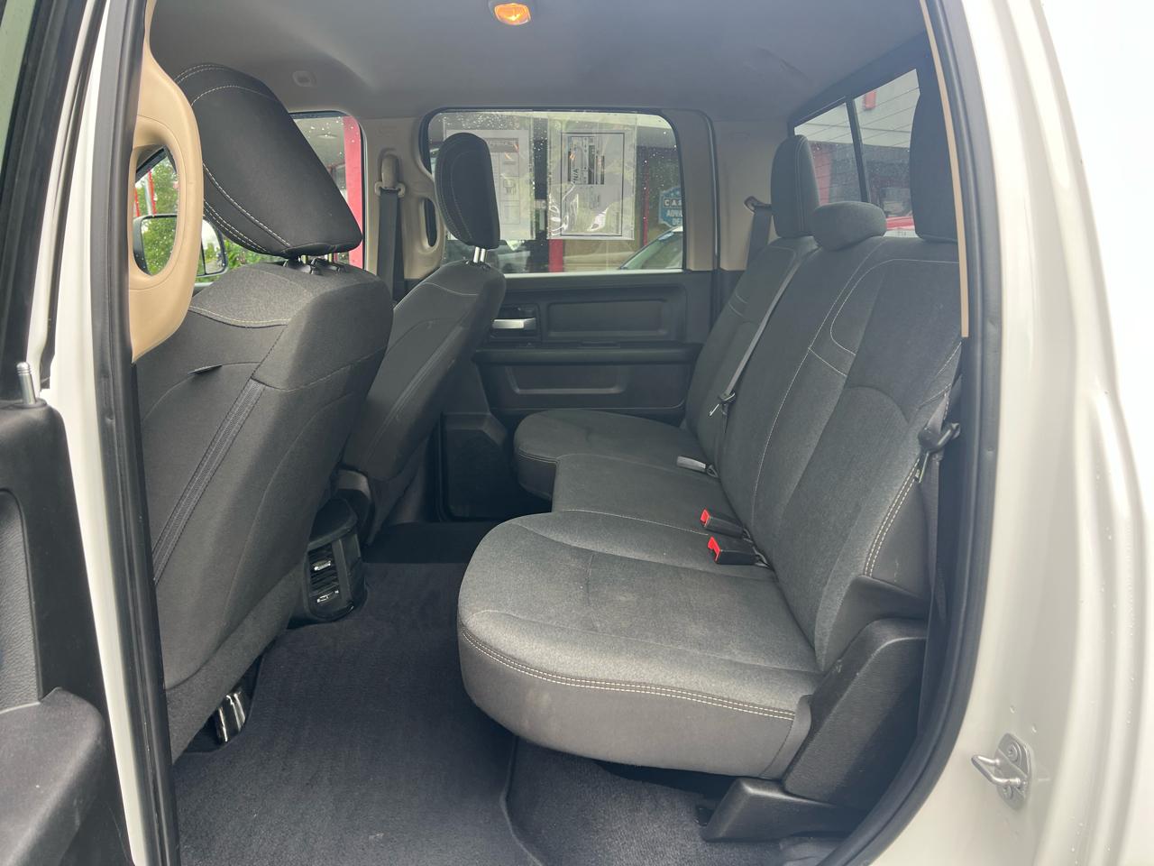 RAM 2500 Tradesman 4x4 Crew Cab 6'4" Box 2019