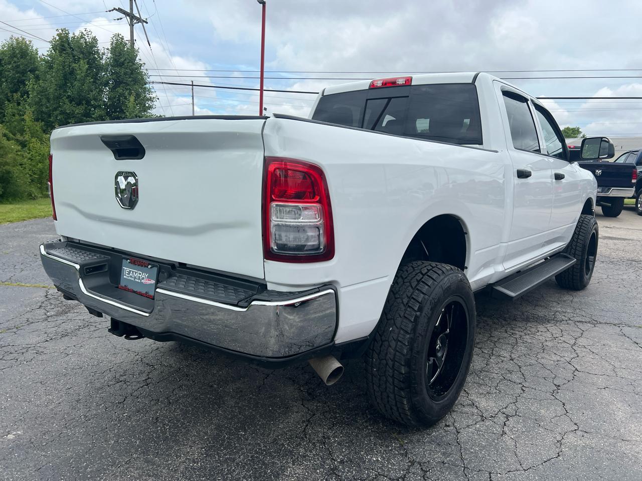 RAM 2500 Tradesman 4x4 Crew Cab 6'4" Box 2019