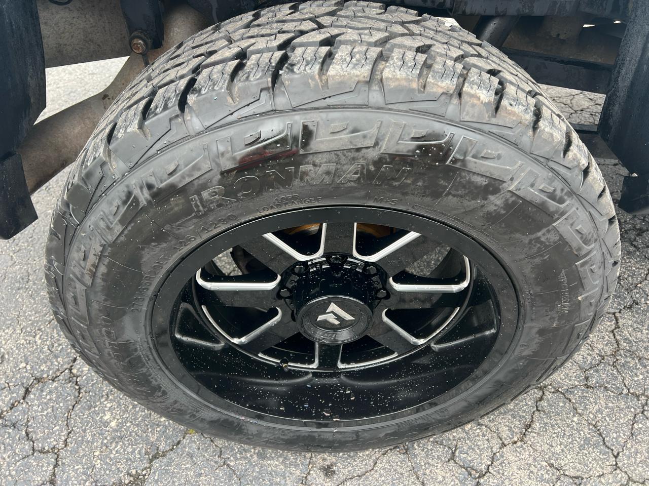 RAM 2500 Tradesman 4x4 Crew Cab 6'4" Box 2019