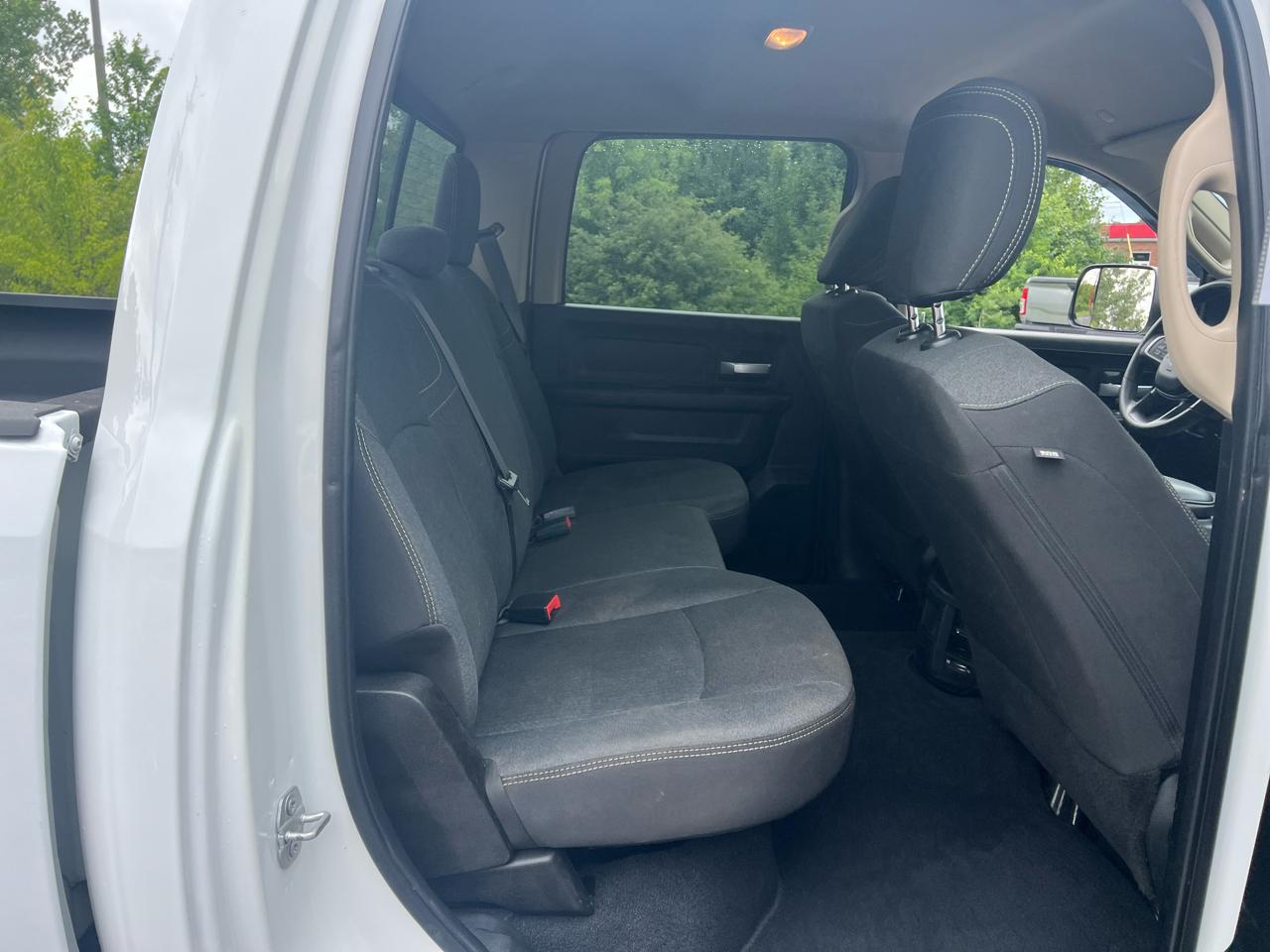 RAM 2500 Tradesman 4x4 Crew Cab 6'4" Box 2019