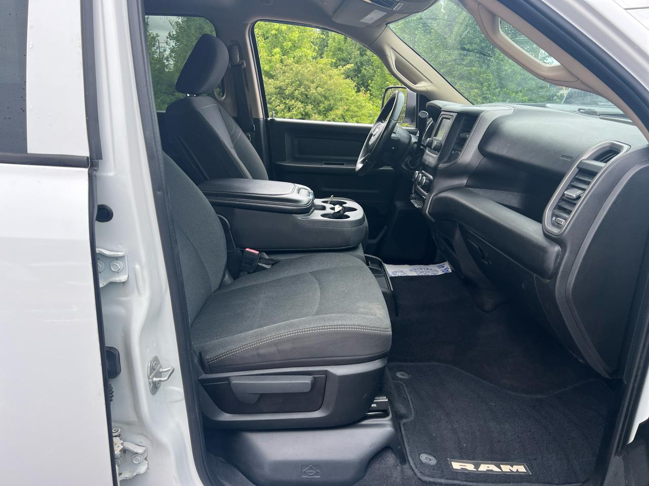 RAM 2500 Tradesman 4x4 Crew Cab 6'4" Box 2019