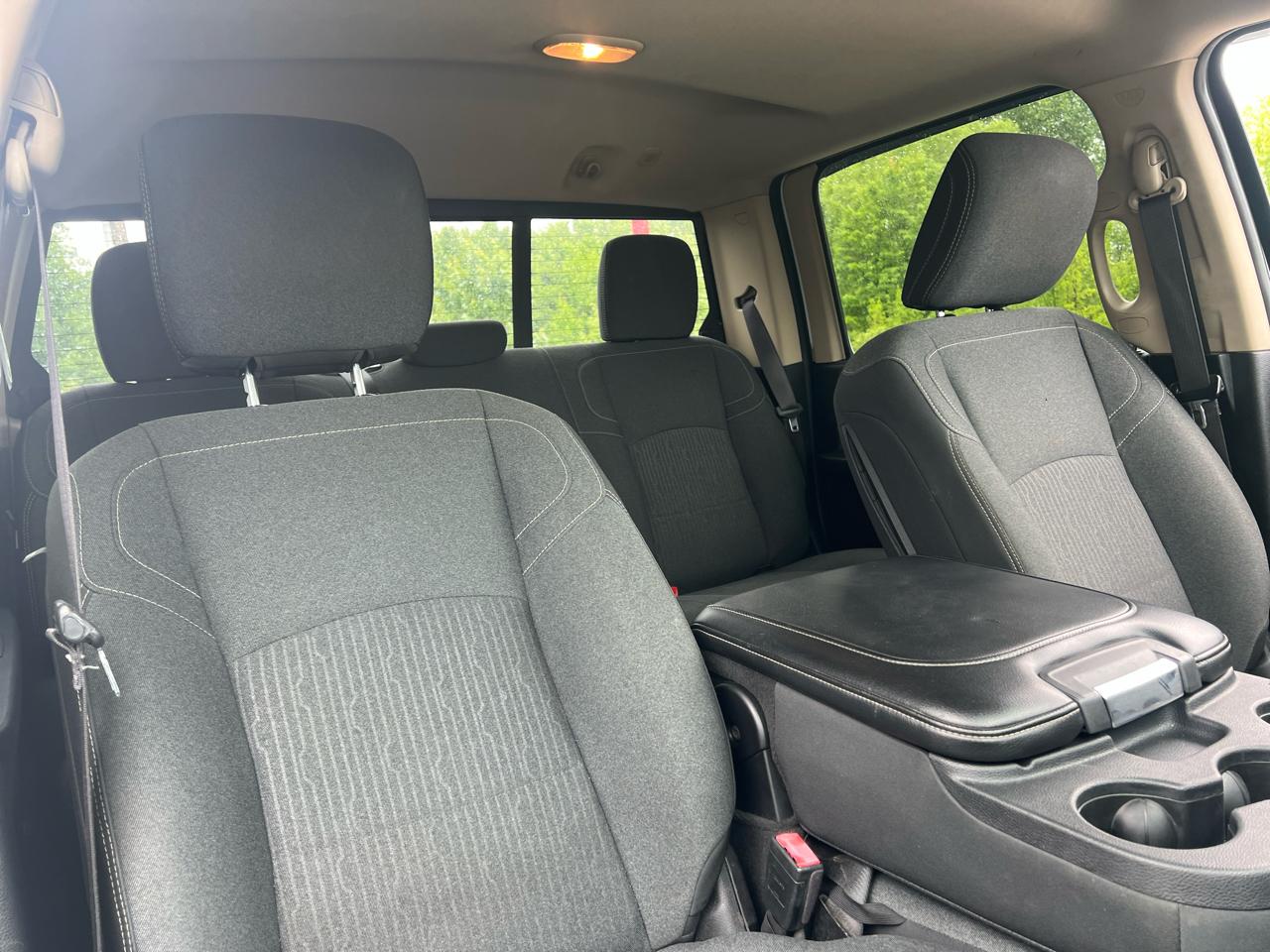 RAM 2500 Tradesman 4x4 Crew Cab 6'4" Box 2019