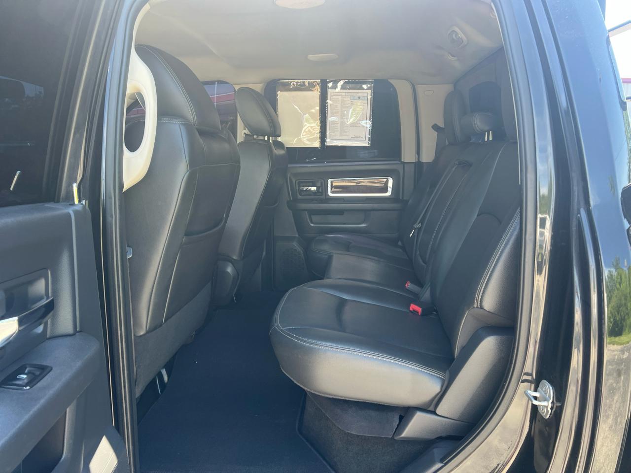 RAM 2500 4WD Crew Cab 149" Laramie 2011