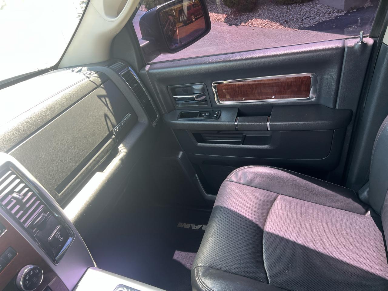 RAM 2500 4WD Crew Cab 149" Laramie 2011