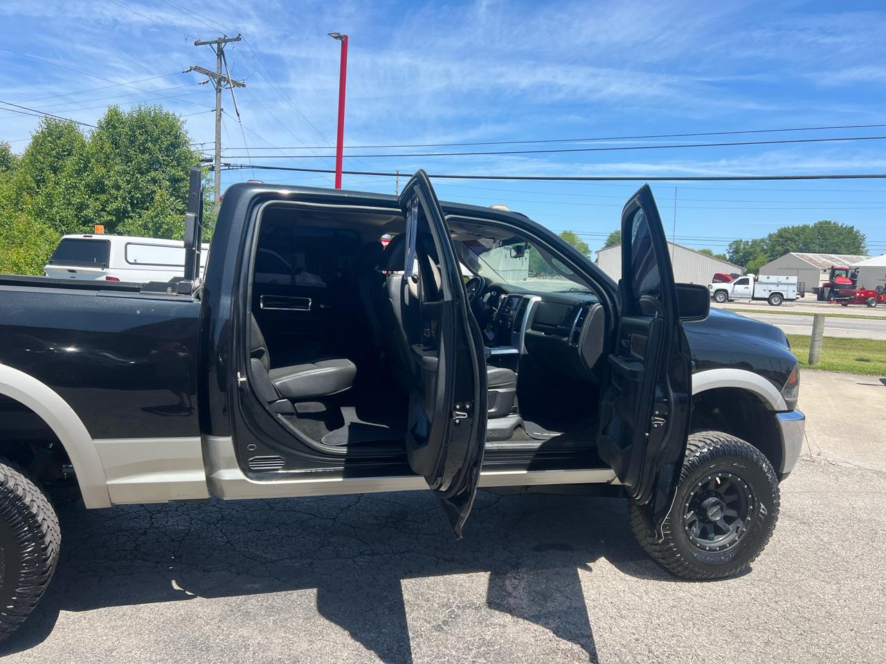 RAM 2500 4WD Crew Cab 149" Laramie 2011