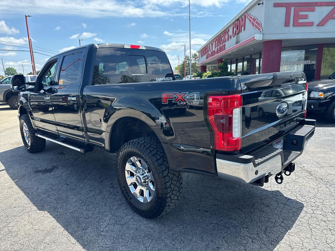 Ford Super Duty F-250 SRW Lariat 4WD Crew Cab 6.75' Box 2017