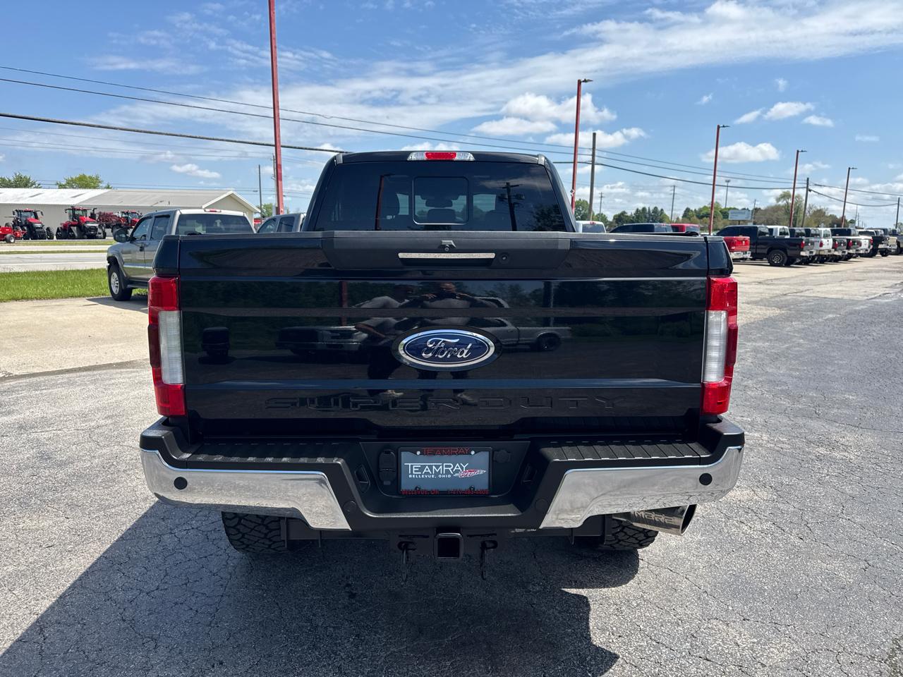 Ford Super Duty F-250 SRW Lariat 4WD Crew Cab 6.75' Box 2017