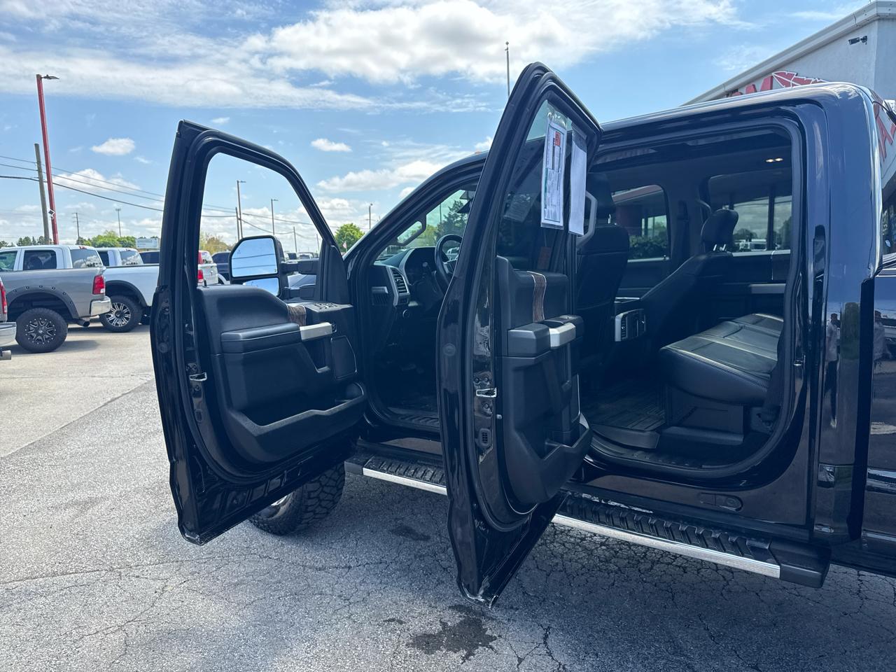 Ford Super Duty F-250 SRW Lariat 4WD Crew Cab 6.75' Box 2017