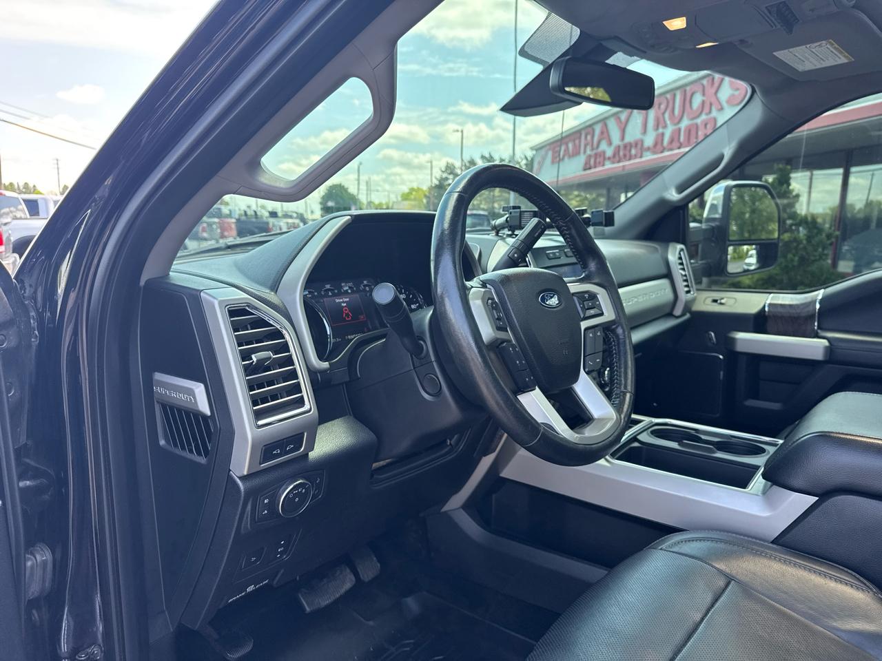 Ford Super Duty F-250 SRW Lariat 4WD Crew Cab 6.75' Box 2017