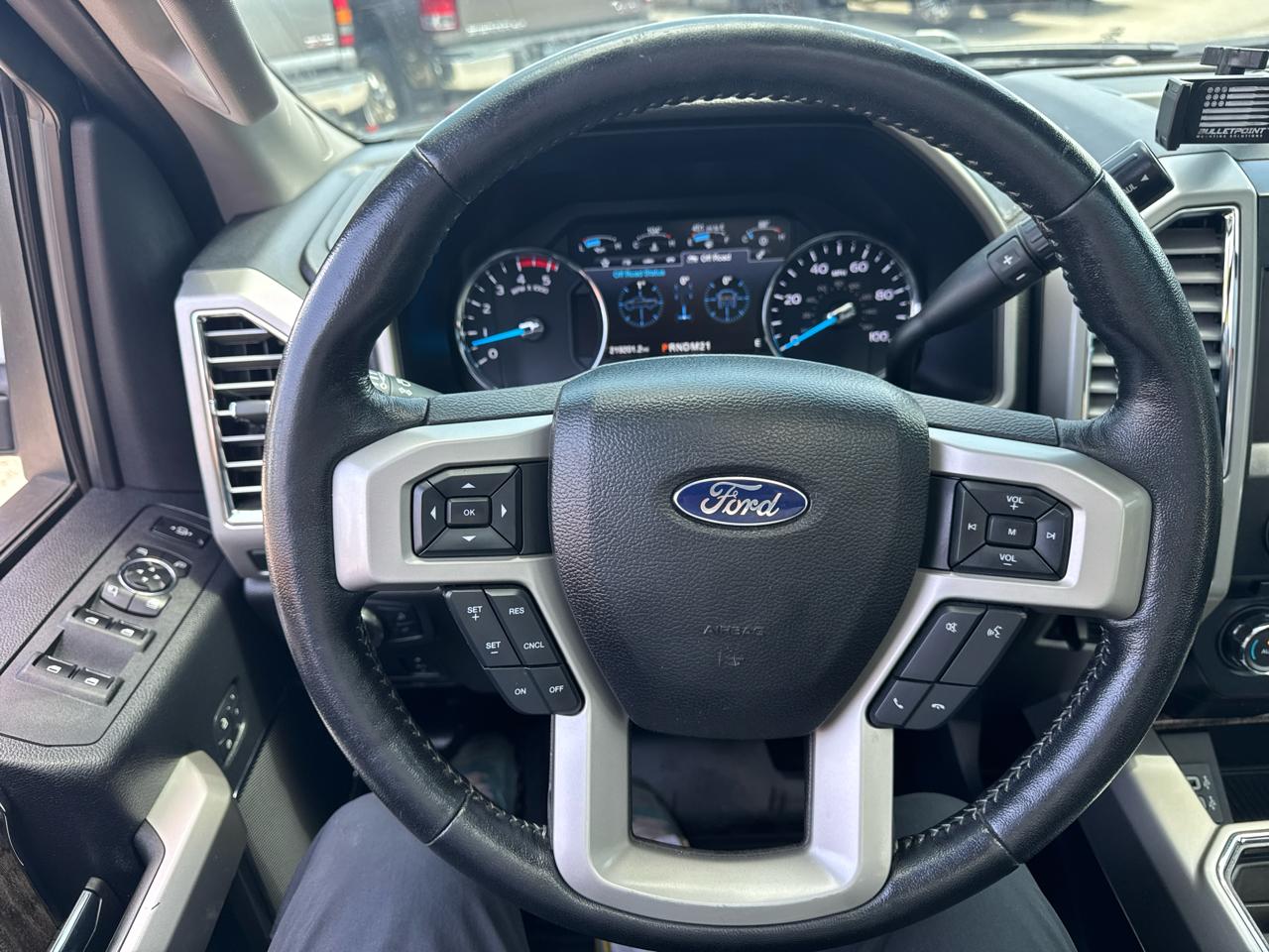 Ford Super Duty F-250 SRW Lariat 4WD Crew Cab 6.75' Box 2017