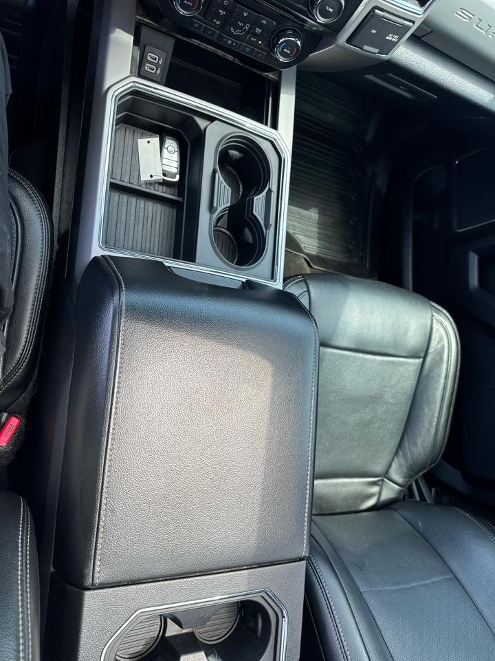 Ford Super Duty F-250 SRW Lariat 4WD Crew Cab 6.75' Box 2017