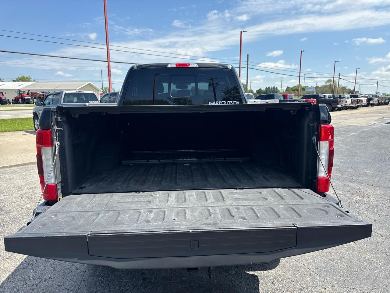Ford Super Duty F-250 SRW Lariat 4WD Crew Cab 6.75' Box 2017