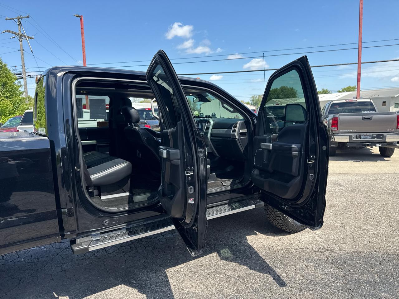 Ford Super Duty F-250 SRW Lariat 4WD Crew Cab 6.75' Box 2017