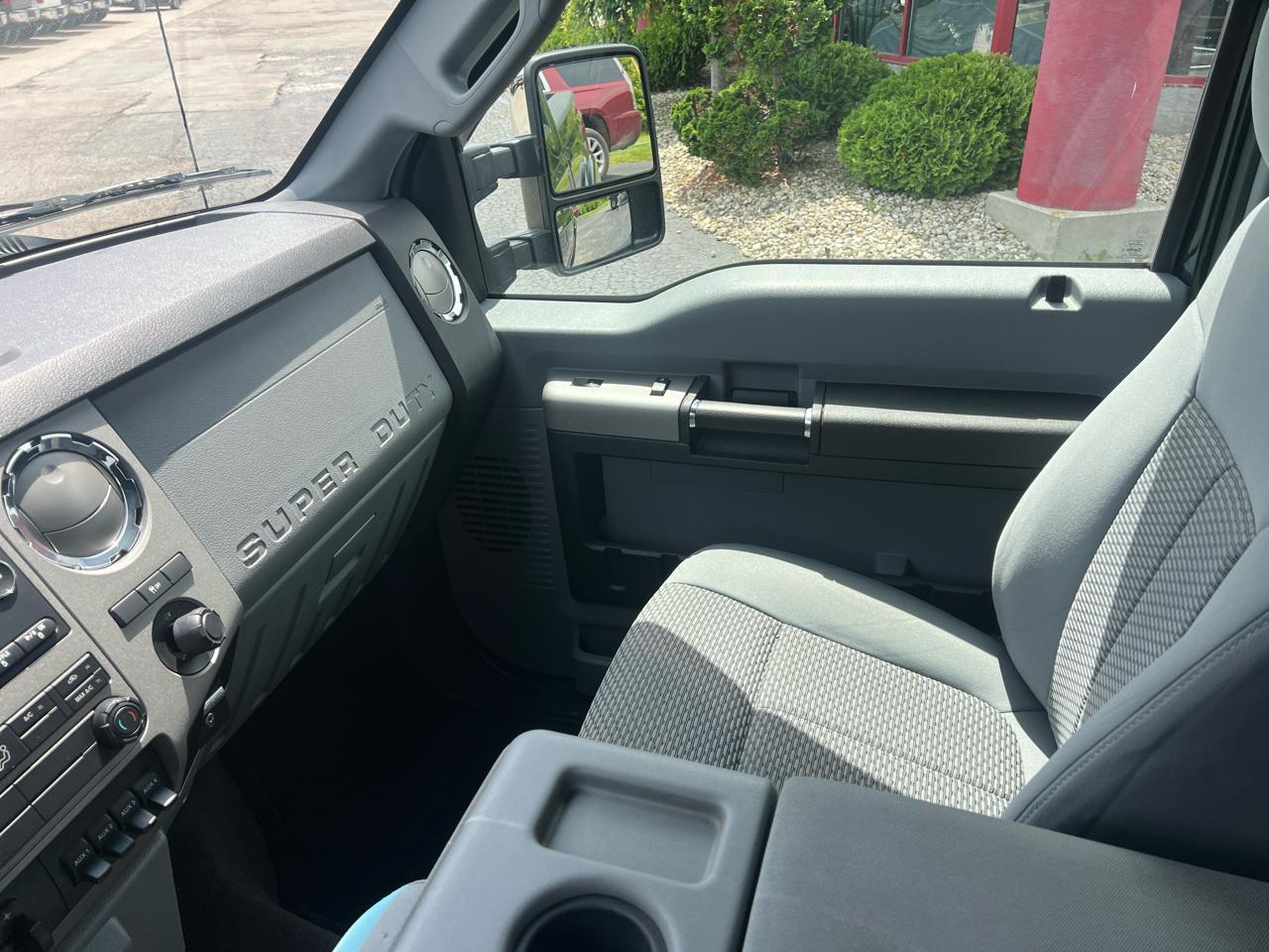 Ford Super Duty F-250 SRW 4WD Crew Cab 156" Lariat 2016