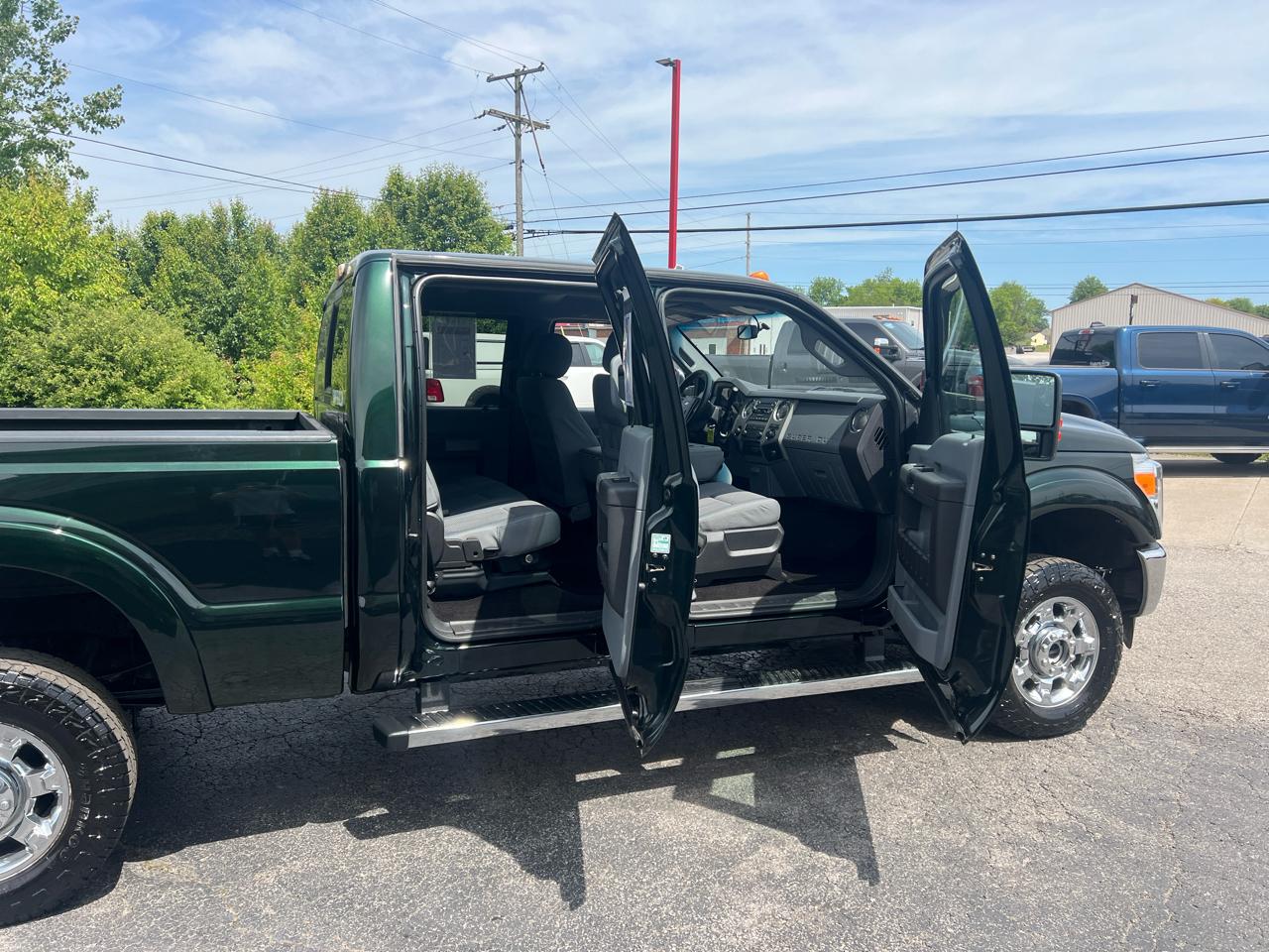 Ford Super Duty F-250 SRW 4WD Crew Cab 156" Lariat 2016