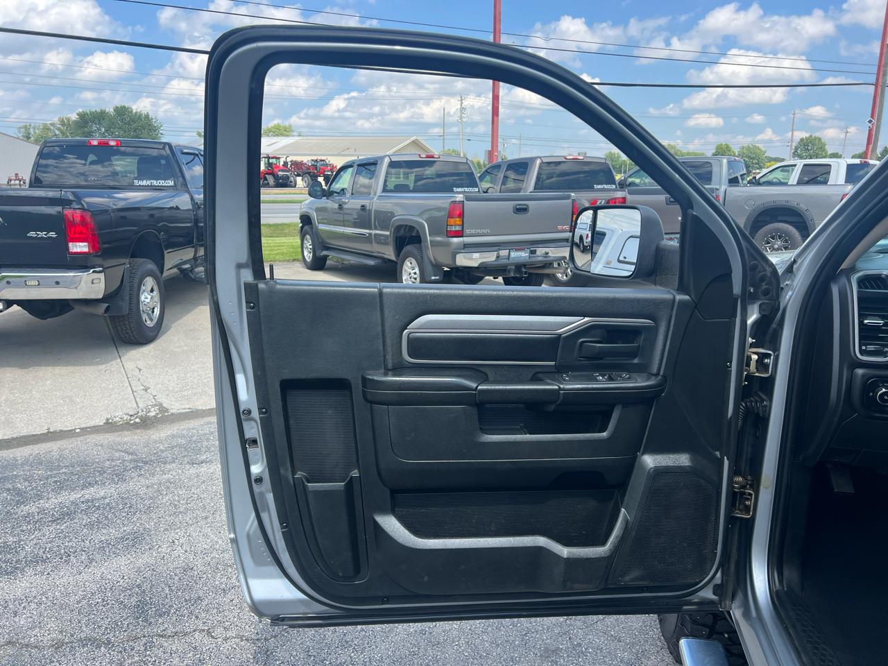 RAM 3500 Tradesman 4x4 Reg Cab 8' Box 2020
