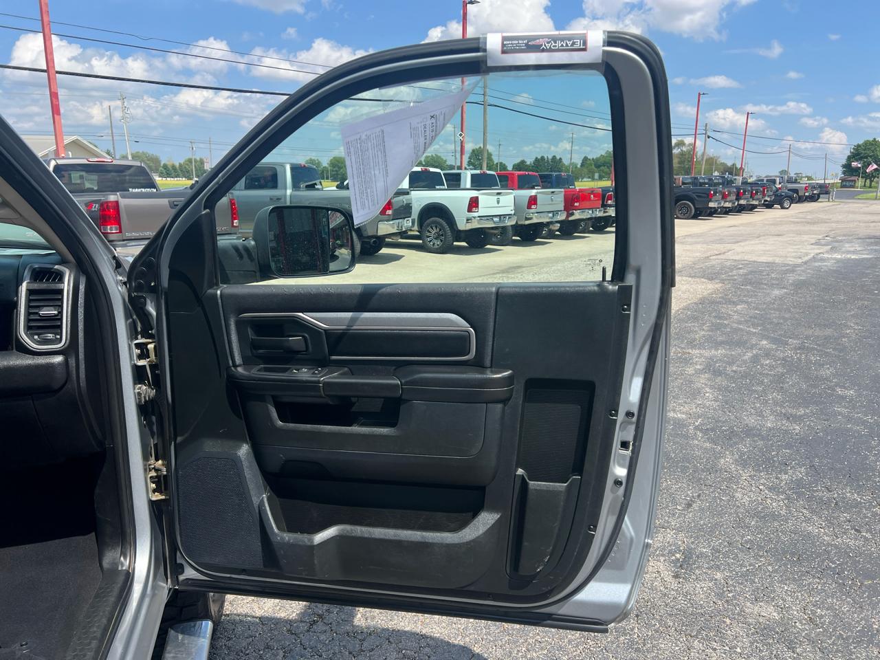 RAM 3500 Tradesman 4x4 Reg Cab 8' Box 2020