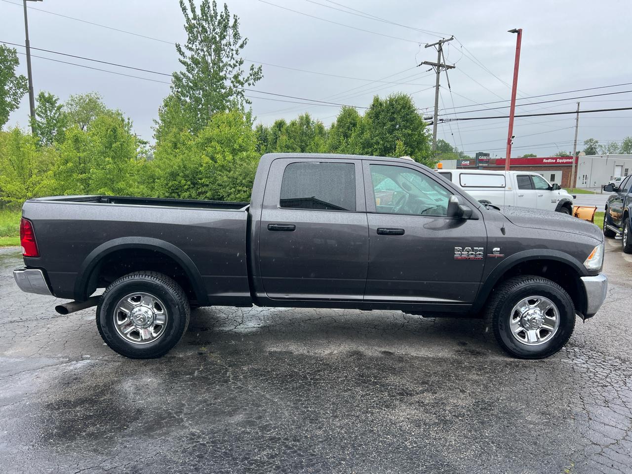 RAM 3500 Tradesman 4x4 Crew Cab 6'4" Box 2018