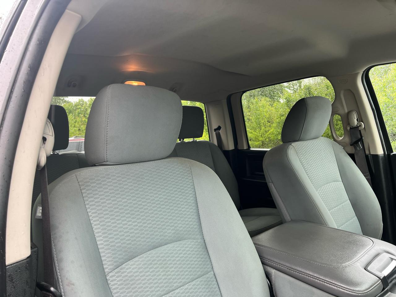 RAM 3500 Tradesman 4x4 Crew Cab 6'4" Box 2018