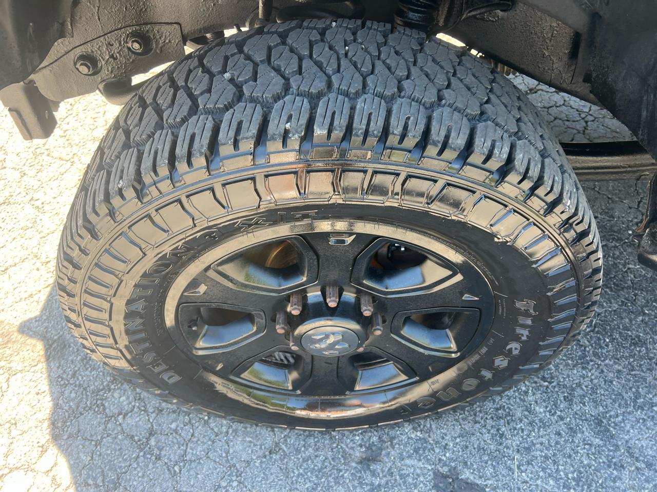 RAM 2500 4WD Mega Cab 160.5" Laramie 2014