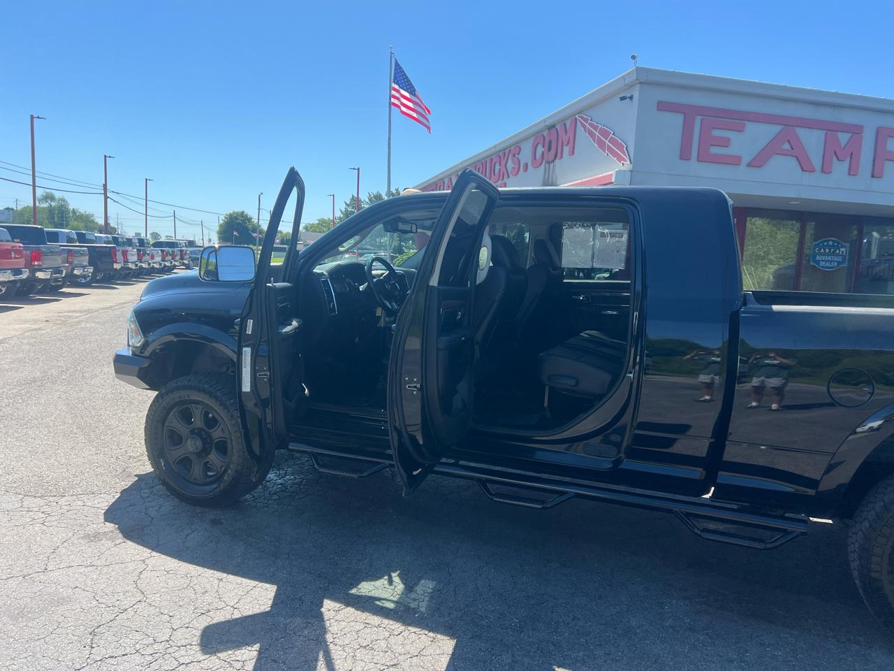 RAM 2500 4WD Mega Cab 160.5" Laramie 2014
