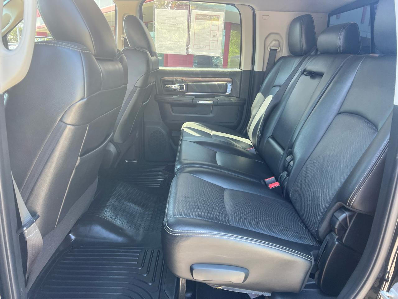RAM 2500 4WD Mega Cab 160.5" Laramie 2014