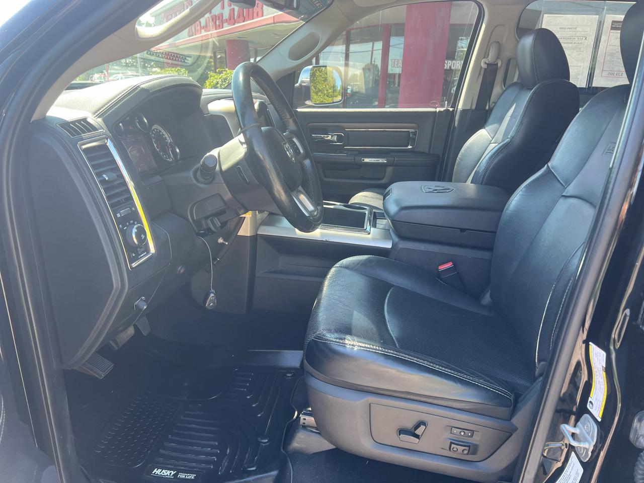 RAM 2500 4WD Mega Cab 160.5" Laramie 2014