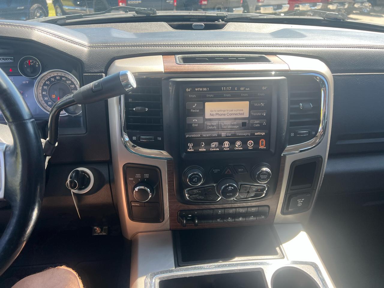 RAM 2500 4WD Mega Cab 160.5" Laramie 2014
