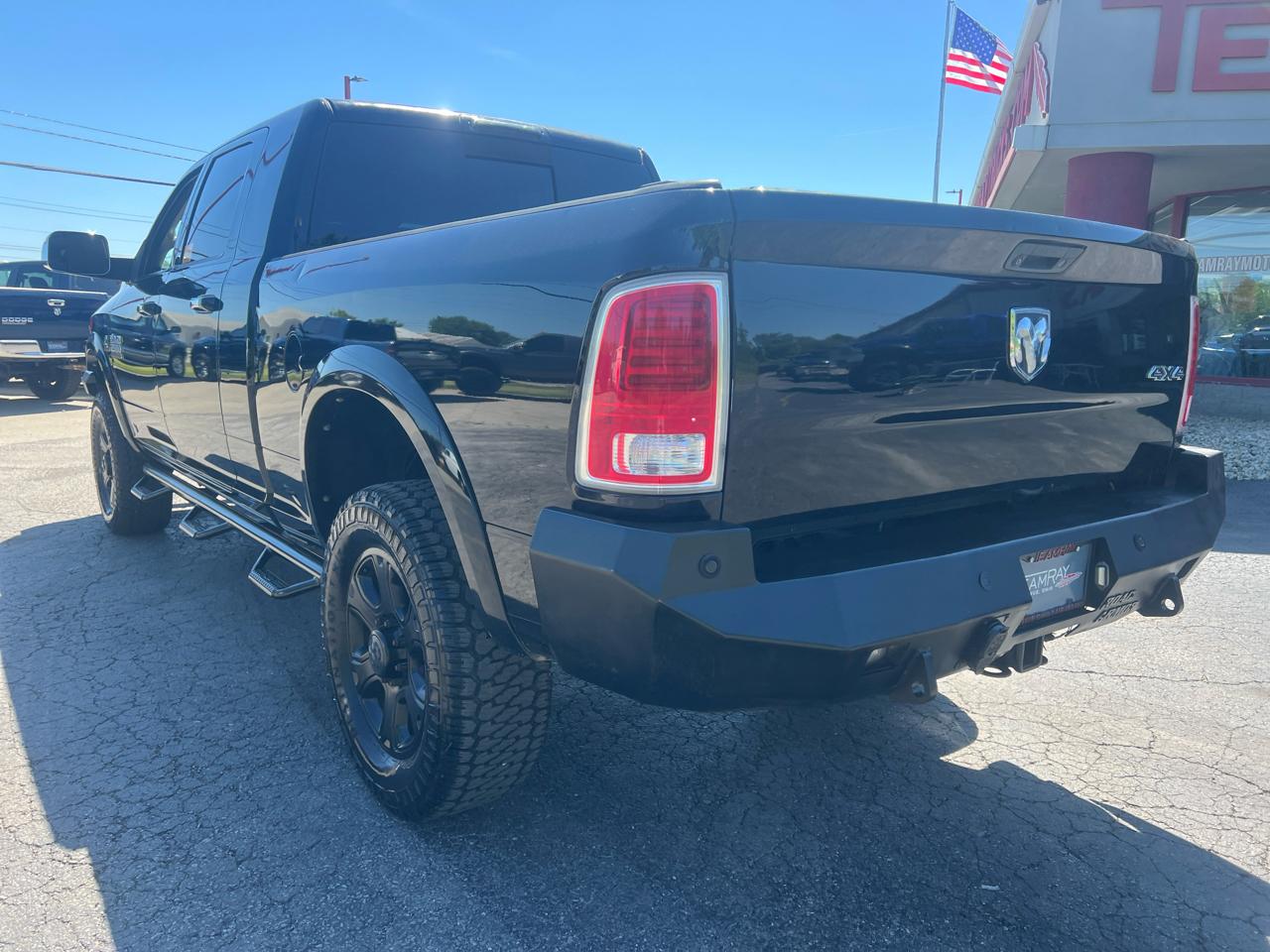 RAM 2500 4WD Mega Cab 160.5" Laramie 2014