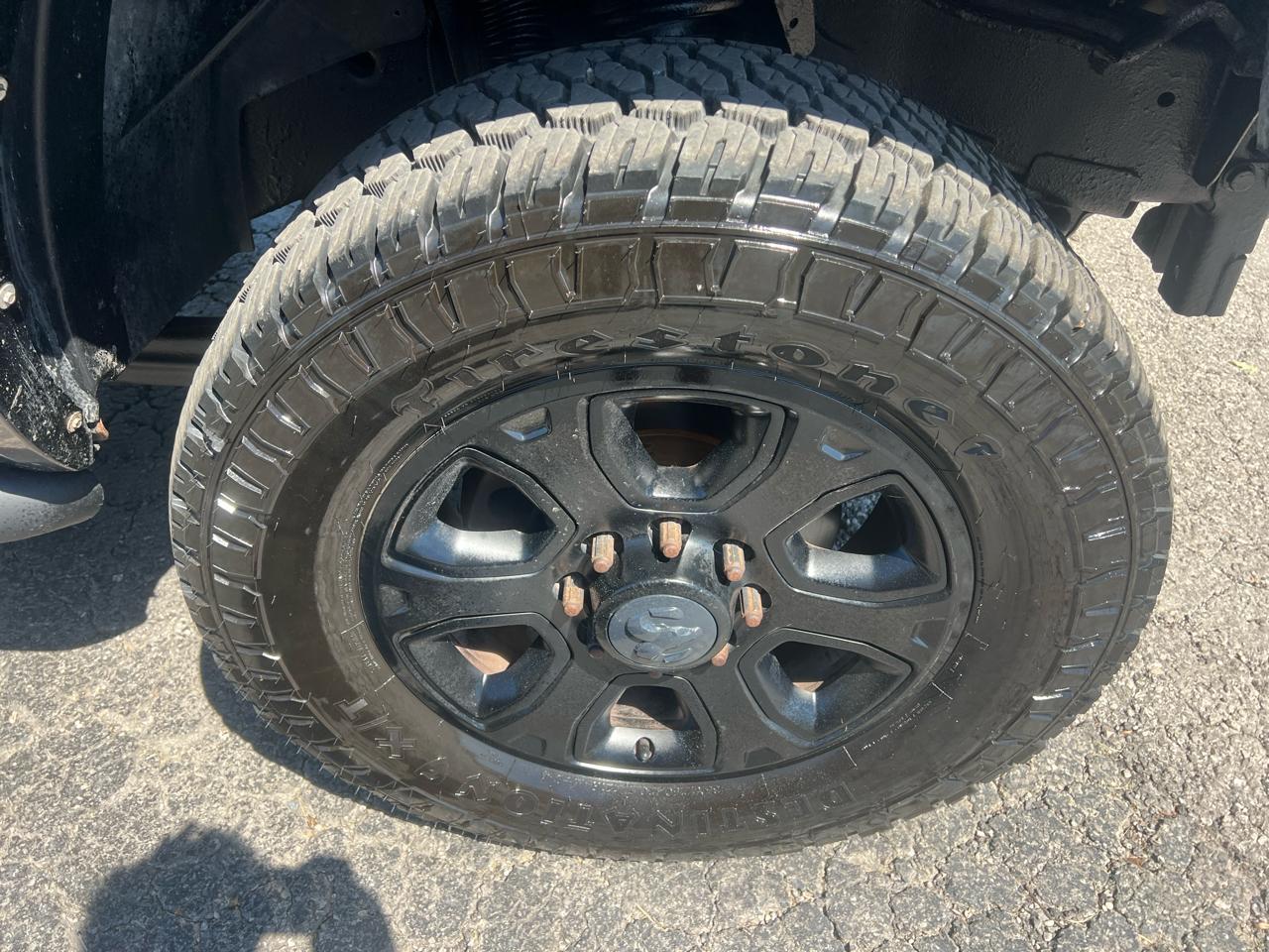 RAM 2500 4WD Mega Cab 160.5" Laramie 2014