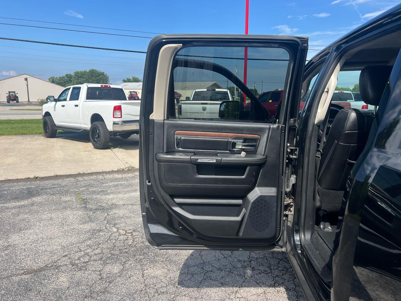 RAM 3500 4WD Crew Cab 149" Laramie 2014