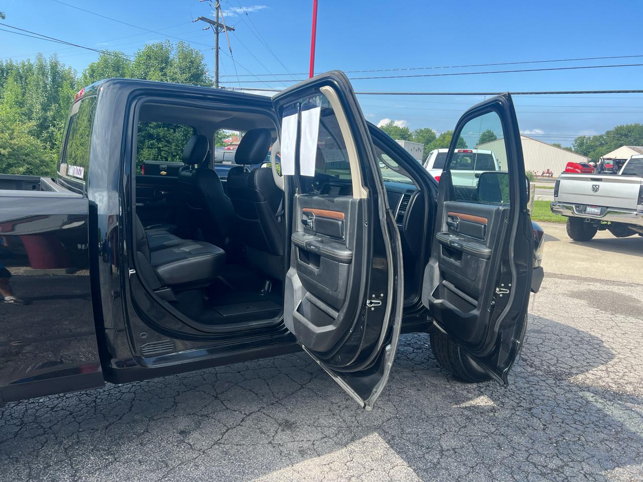 RAM 3500 4WD Crew Cab 149" Laramie 2014