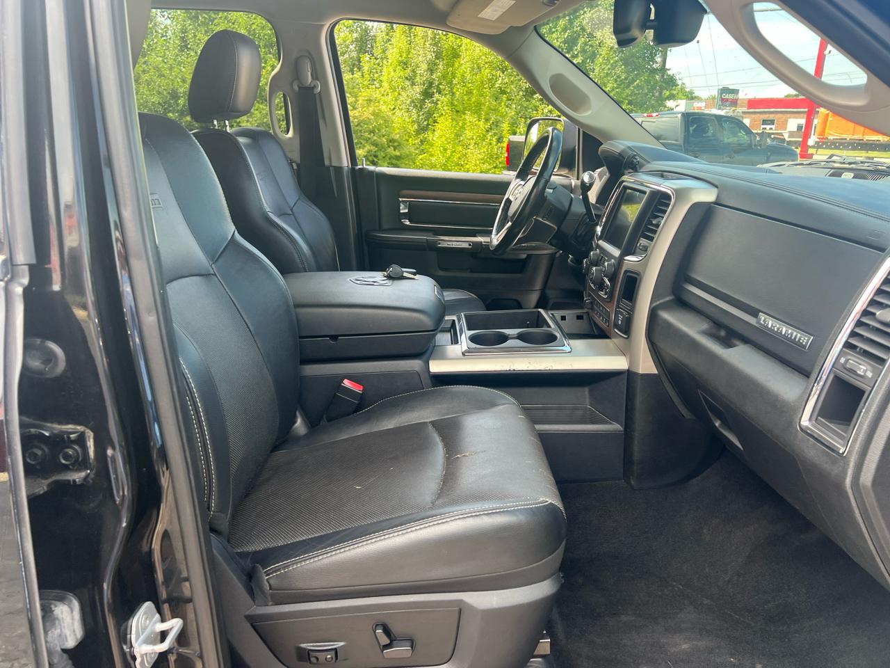 RAM 3500 4WD Crew Cab 149" Laramie 2014