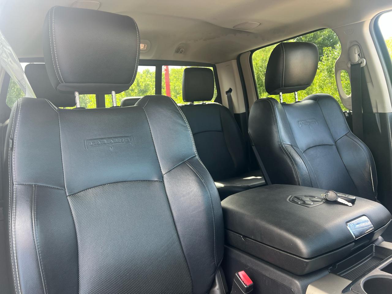 RAM 3500 4WD Crew Cab 149" Laramie 2014