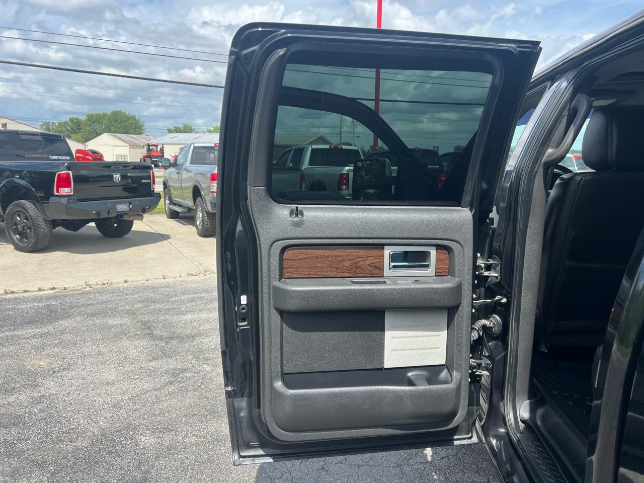 Ford F-150 4WD SuperCrew 145" Lariat 2014