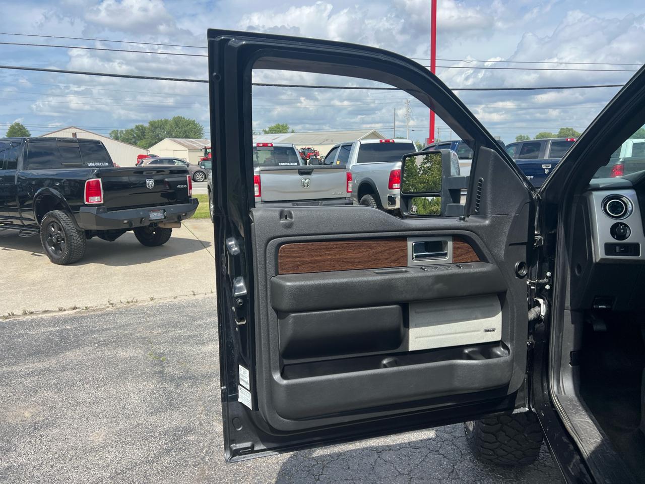 Ford F-150 4WD SuperCrew 145" Lariat 2014