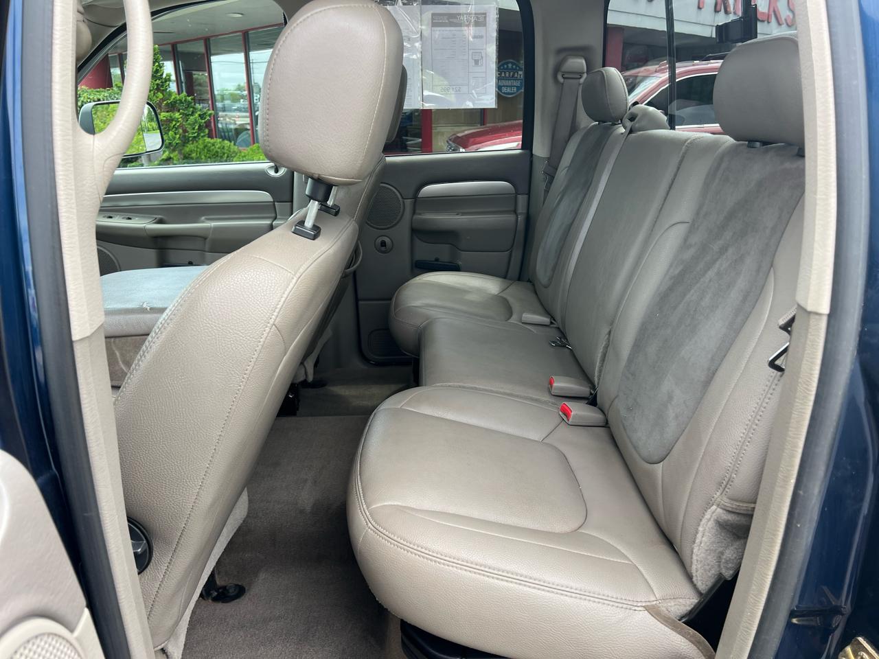 Dodge Ram 2500 4dr Quad Cab 140.5" WB 4WD SLT 2004