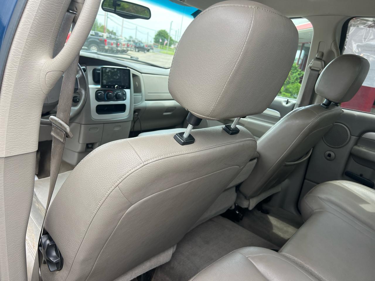 Dodge Ram 2500 4dr Quad Cab 140.5" WB 4WD SLT 2004