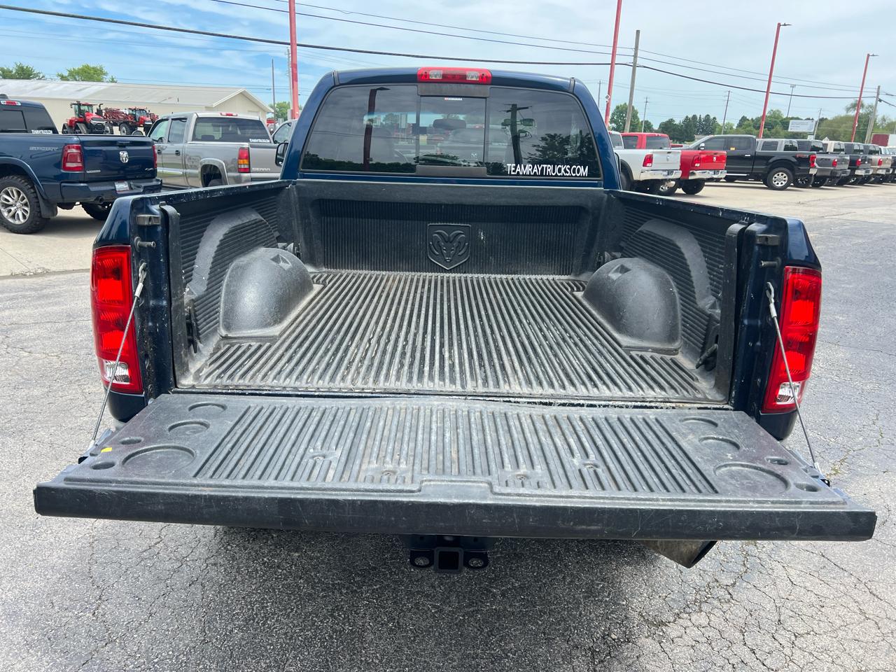 Dodge Ram 2500 4dr Quad Cab 140.5" WB 4WD SLT 2004
