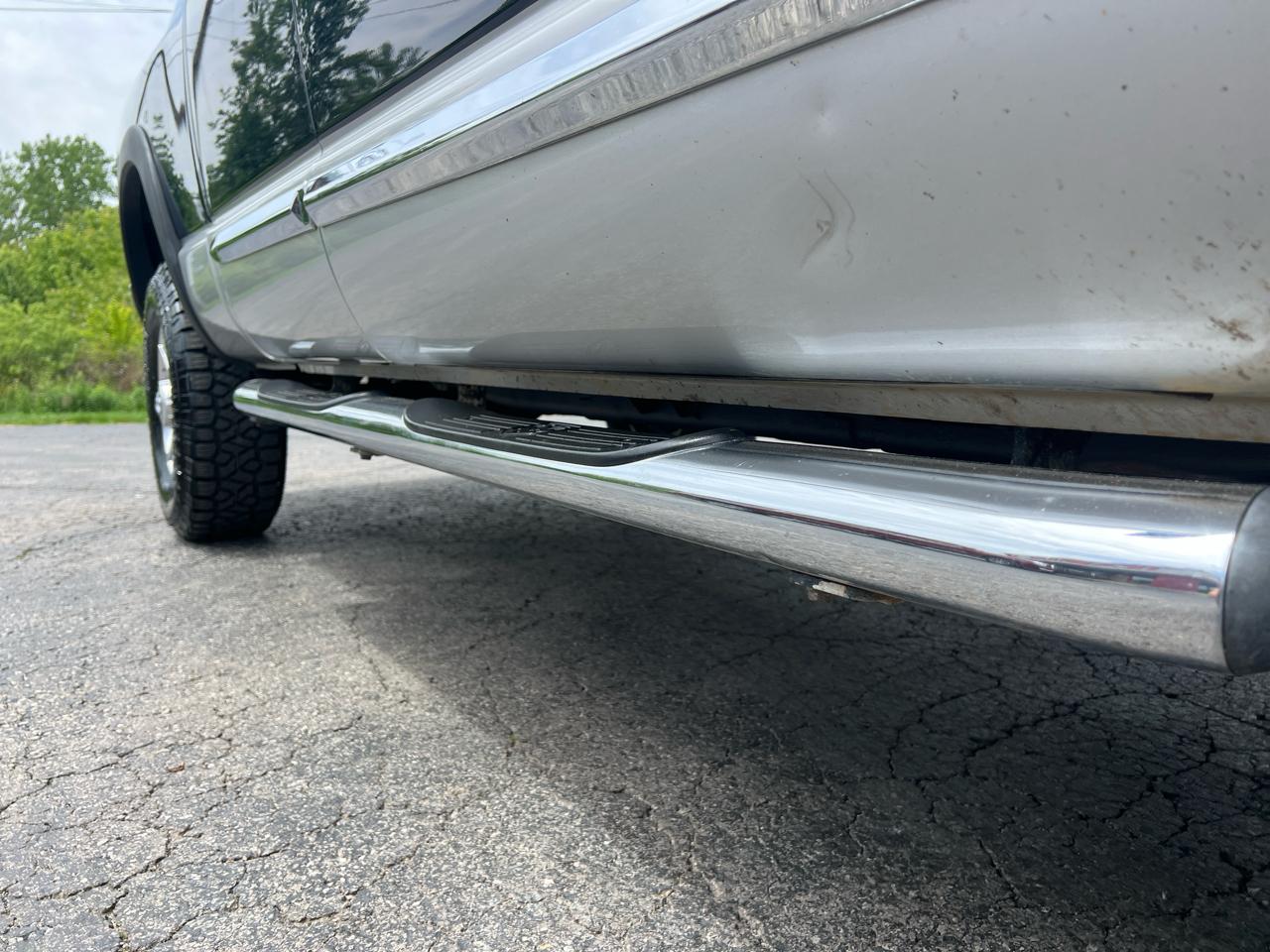 Dodge Ram 2500 4dr Quad Cab 140.5" WB 4WD SLT 2004