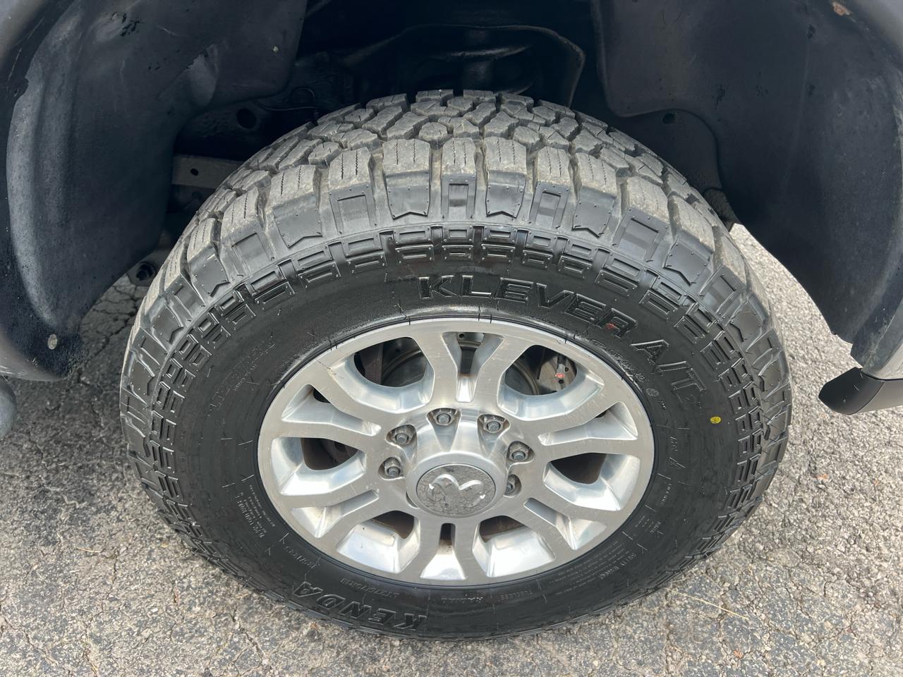 Dodge Ram 2500 4dr Quad Cab 140.5" WB 4WD SLT 2004