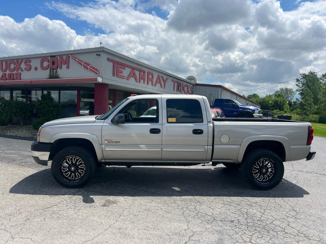 Chevrolet Silverado 2500HD Crew Cab 153" WB 4WD LS 2004