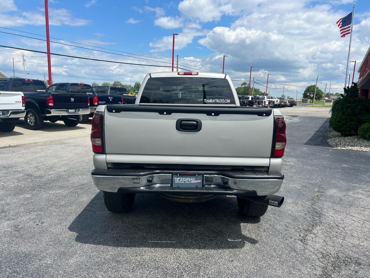 Chevrolet Silverado 2500HD Crew Cab 153" WB 4WD LS 2004